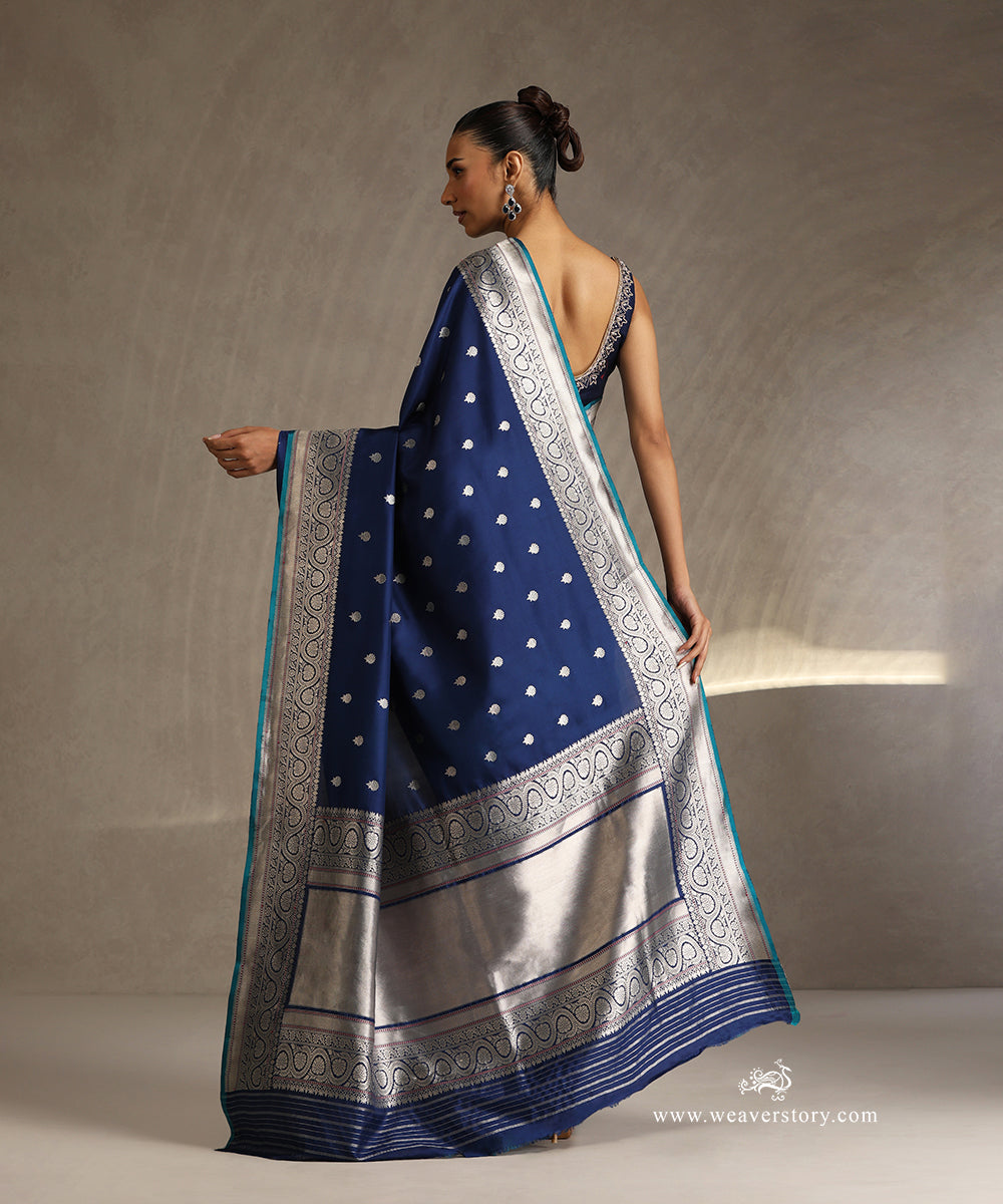 Handloom_Ink_Blue_Pure_Katan_Silk_Banarasi_Saree_With_Gold_And_Silver_Kadhwa_Boota_And_Teal_Selvedge_WeaverStory_03