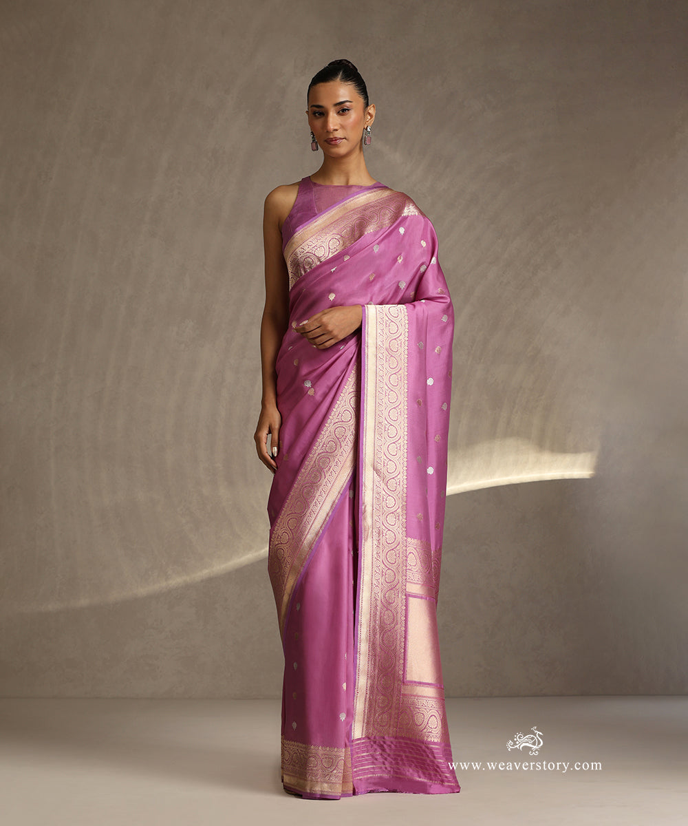 Handloom_Mauve_Pure_Katan_Silk_Banarasi_Saree_With_Gold_And_Silver_Kadhwa_Boota_WeaverStory_02