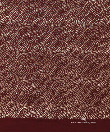 Wine_Handloom_Pure_Katan_Silk_Gold_Silver_Kadhwa_Small_Flower_Boota_Banarasi_Saree_With_Thin_Gold_Border_WeaverStory_05
