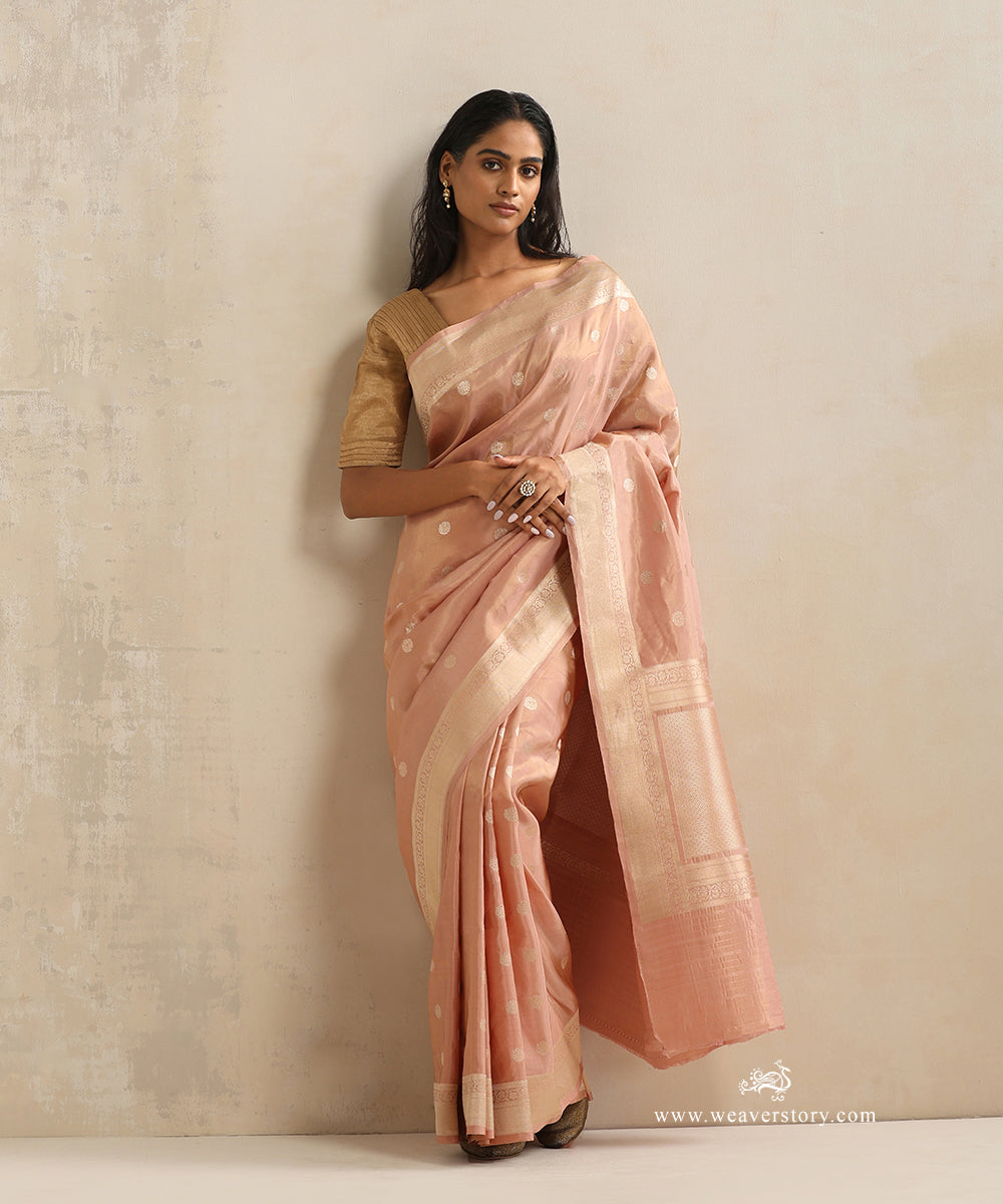 Peach_Handloom_Pure_Katan_Tissue_Kadhwa_Banarasi_Saree_With_Ginni_Booti_WeaverStory_02