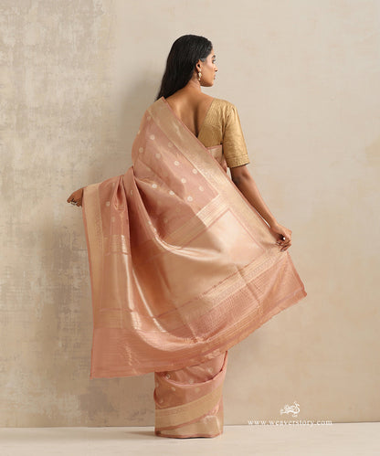 Peach_Handloom_Pure_Katan_Tissue_Kadhwa_Banarasi_Saree_With_Ginni_Booti_WeaverStory_03