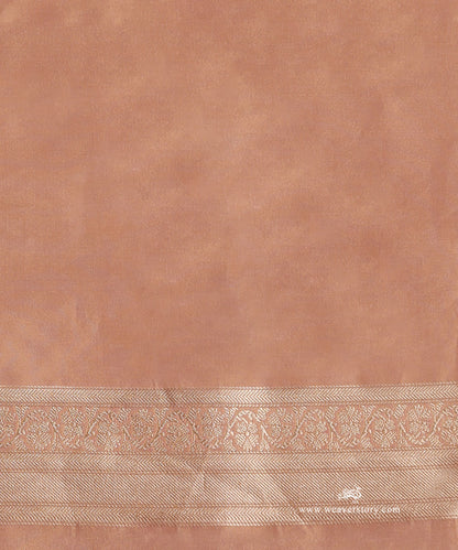 Peach_Handloom_Pure_Katan_Tissue_Kadhwa_Banarasi_Saree_With_Ginni_Booti_WeaverStory_05