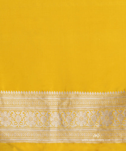 Handloom_Yellow_Pure_Katan_Silk_Banarasi_Saree_With_Kadhwa_Chameli_Boota_WeaverStory_05