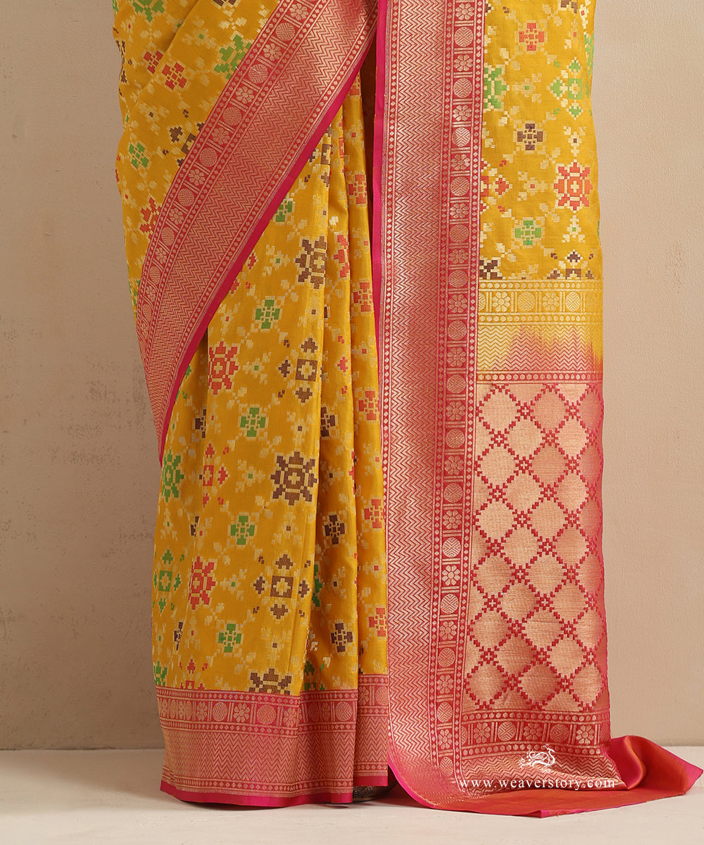 Mustard_Handloom_Pure_Katan_Silk_Banarasi_Patola_Saree_WeaverStory_04