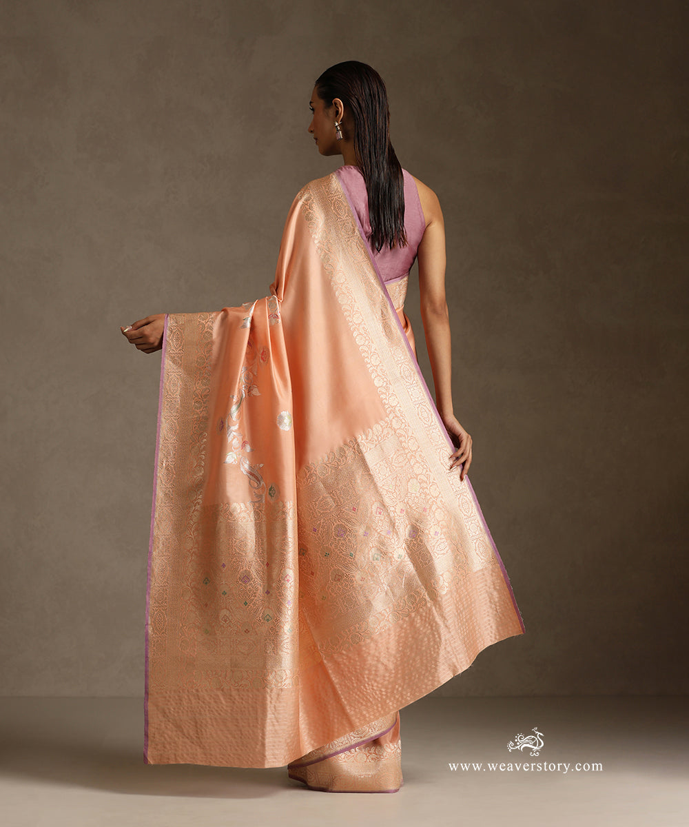 Peach_Handloom_Pure_Katan_Silk_Kadhwa_Banarasi_Saree_With_Meenakari_Jaal_And_Mauve_Selvedge_WeaverStory_03