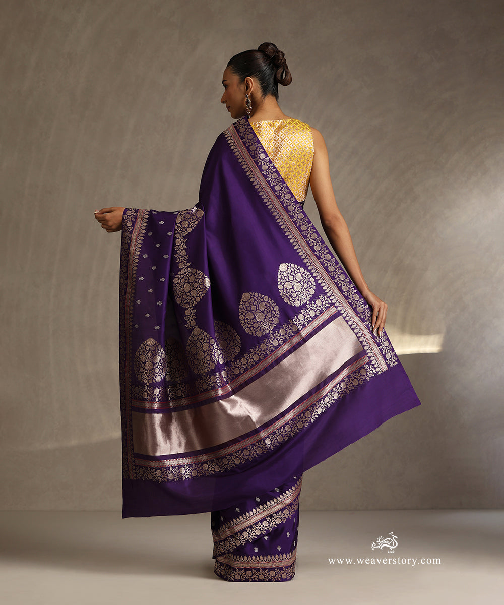 Purple_Handloom_Pure_Katan_Silk_Kadhwa_Banarasi_Saree_With_Small_Boota_And_Floral_Bel_Border_WeaverStory_03