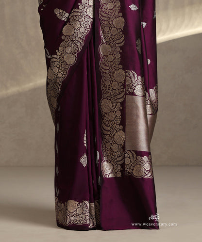 Handloom_Purple_Pure_Katan_Silk_Banarasi_Saree_With_Small_Boota_And_Floral_Bel_Border_WeaverStory_04