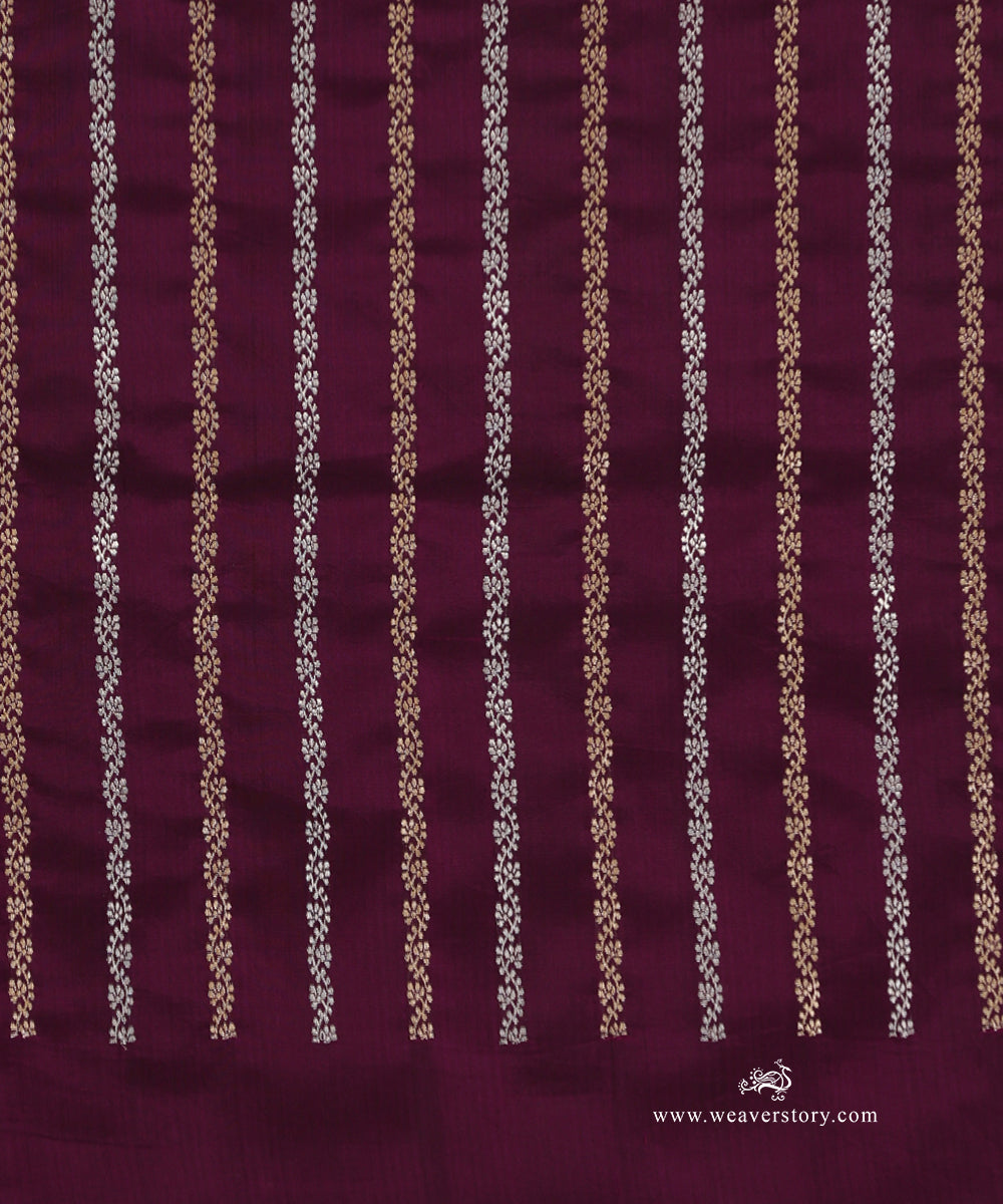 Handloom_Purple_Pure_Katan_Silk_Banarasi_Saree_With_Small_Boota_And_Floral_Bel_Border_WeaverStory_05