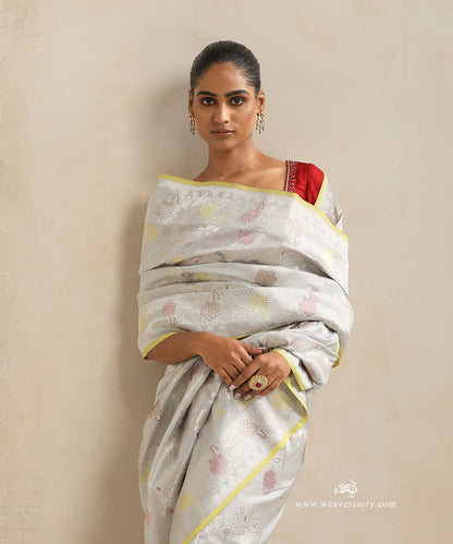 Grey_Handloom_Pure_Katan_Silk_Kadhwa_Banarasi_Saree_With_Sona_Rupa_Jaal_With_Meenakari_And_Lemon_Selvedge_WeaverStory_01