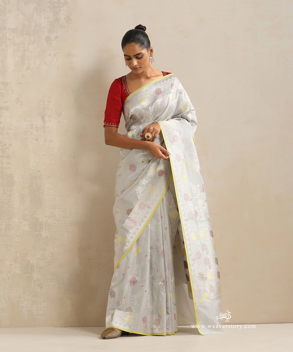 Grey_Handloom_Pure_Katan_Silk_Kadhwa_Banarasi_Saree_With_Sona_Rupa_Jaal_With_Meenakari_And_Lemon_Selvedge_WeaverStory_02