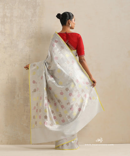 Grey_Handloom_Pure_Katan_Silk_Kadhwa_Banarasi_Saree_With_Sona_Rupa_Jaal_With_Meenakari_And_Lemon_Selvedge_WeaverStory_03