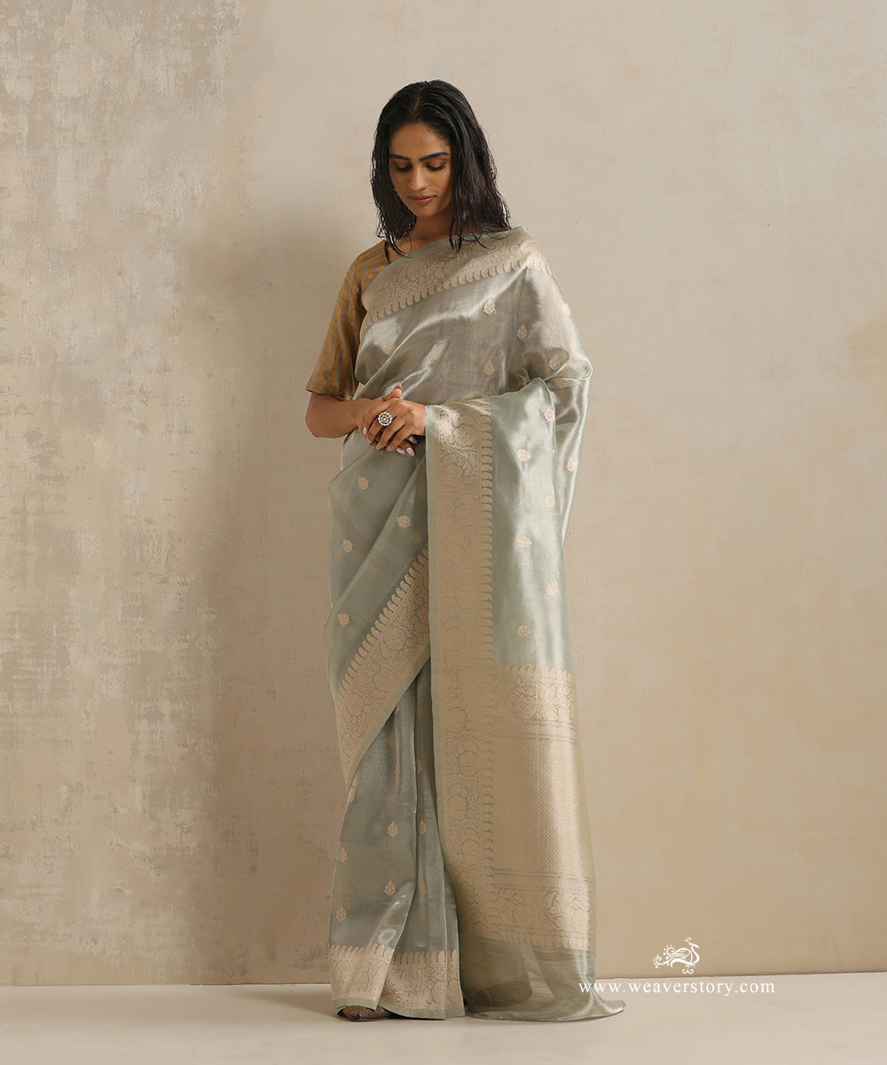 Handloom_Pastel_Green_Pure_Tissue_Silk_Banarasi_Saree_With_Kadhwa_Booti_WeaverStory_02