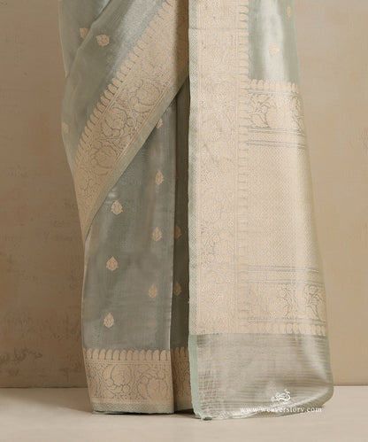 Handloom_Pastel_Green_Pure_Tissue_Silk_Banarasi_Saree_With_Kadhwa_Booti_WeaverStory_04