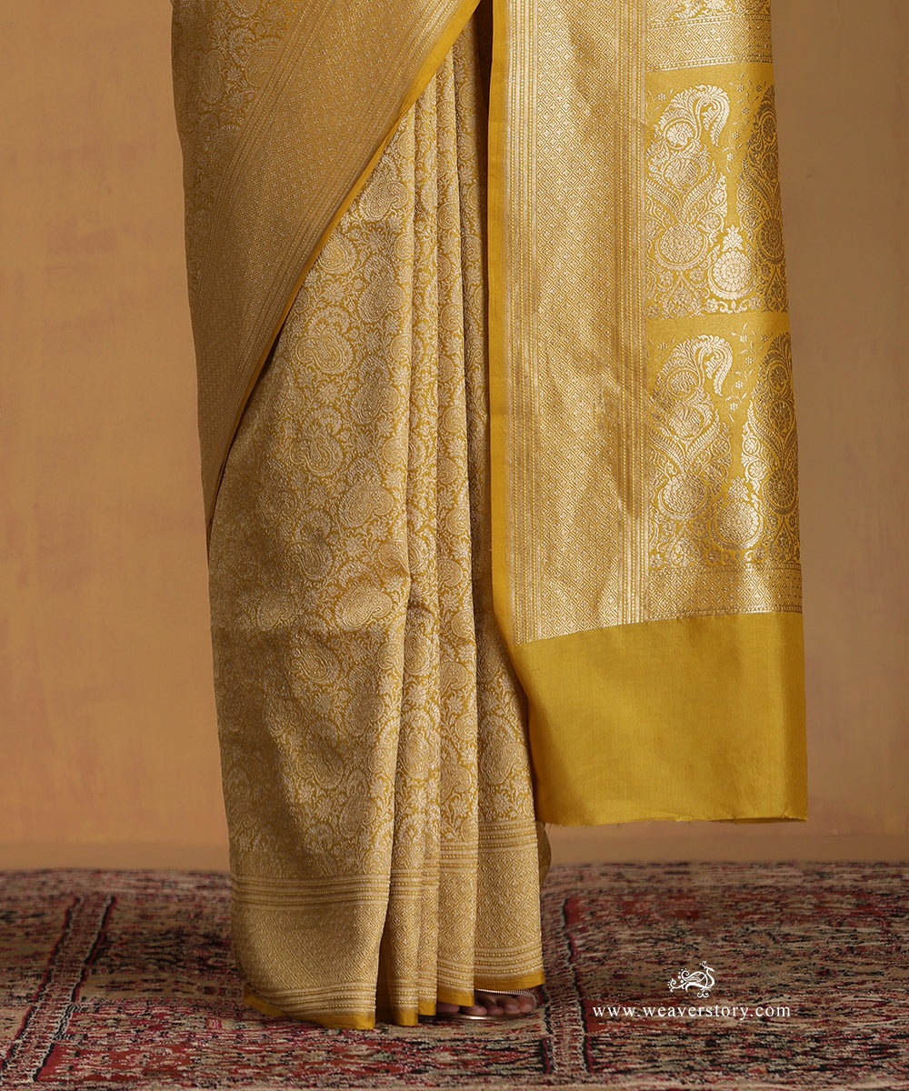 Handloom_Mustard_Pure_Katan_Silk_Kimkhab_Banarasi_Saree_WeaverStory_04