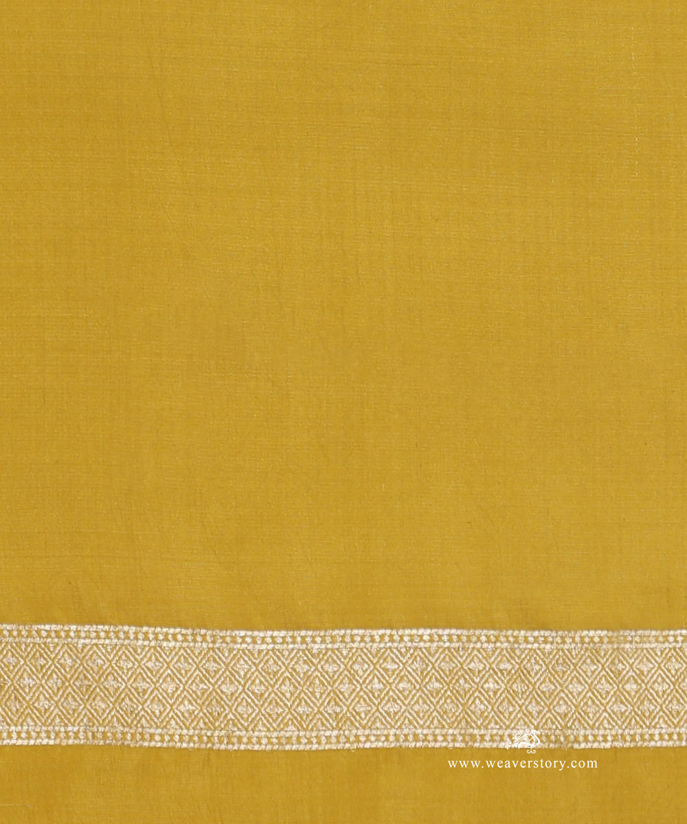 Handloom_Mustard_Pure_Katan_Silk_Kimkhab_Banarasi_Saree_WeaverStory_05