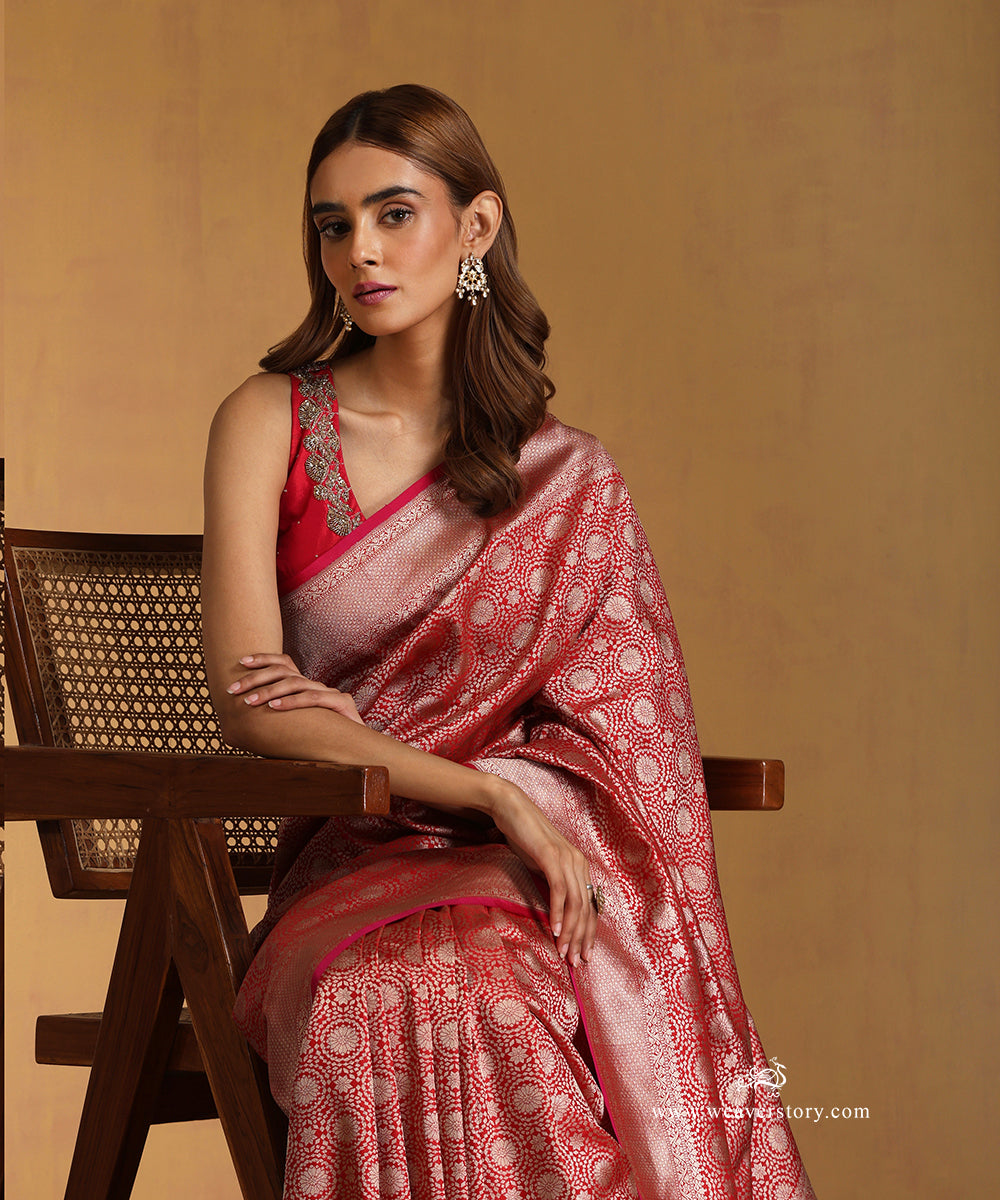 Red_Handloom_Pure_Katan_Silk_Kimkhab_Banarasi_Saree_With_Pink_Selvedge_WeaverStory_01