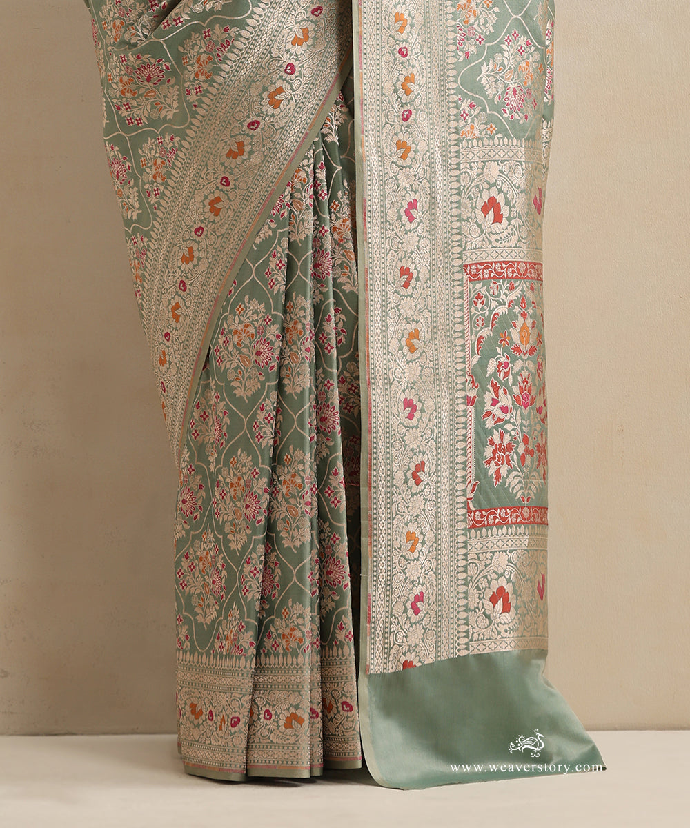 Handloom_Pista_Pure_Katan_Silk_Cutwork_Banarasi_Saree_With_Meenakari_Flower_Bunch_Jaal_WeaverStory_04