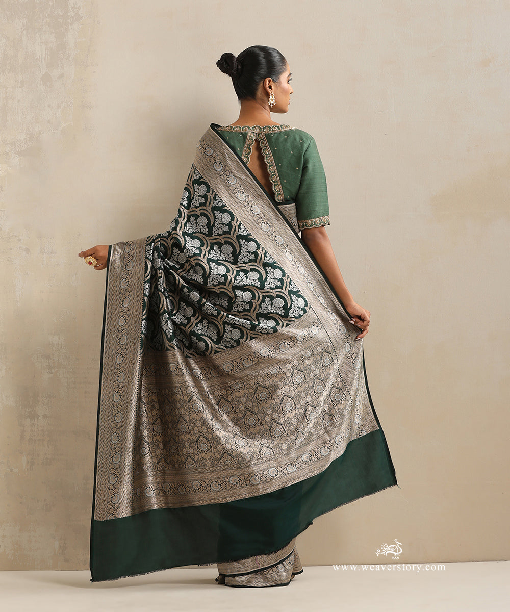 Handloom_Green_Pure_Katan_Silk_Cutwork_Banarasi_Saree_With_Gold_And_Silver_Zari_Floral_Jaal_WeaverStory_03