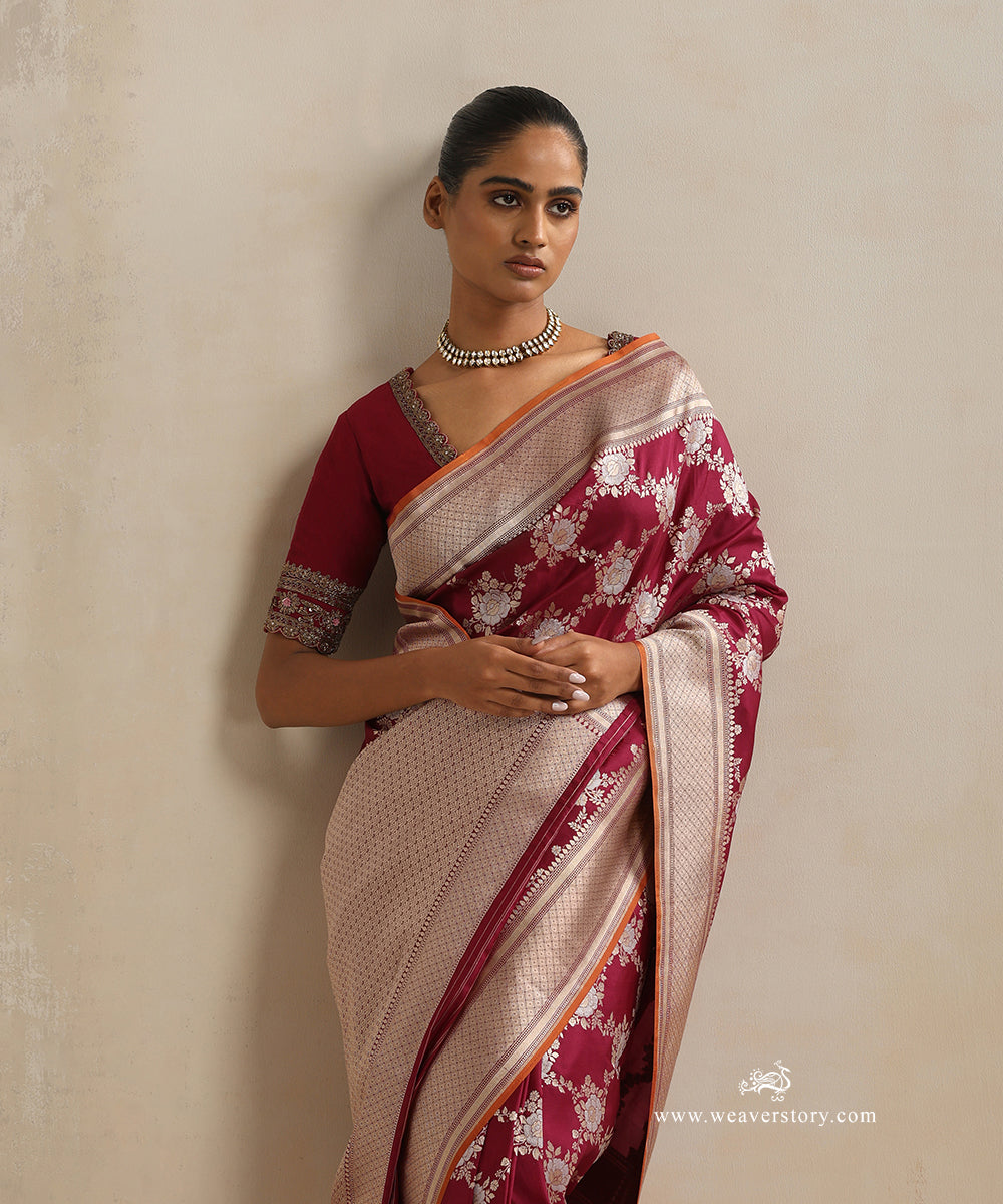 Handloom_Plum_Pure_Katan_Silk_Cutwork_Banarasi_Saree_With_Rose_Jaal_And_Orange_Selvedge_WeaverStory_01