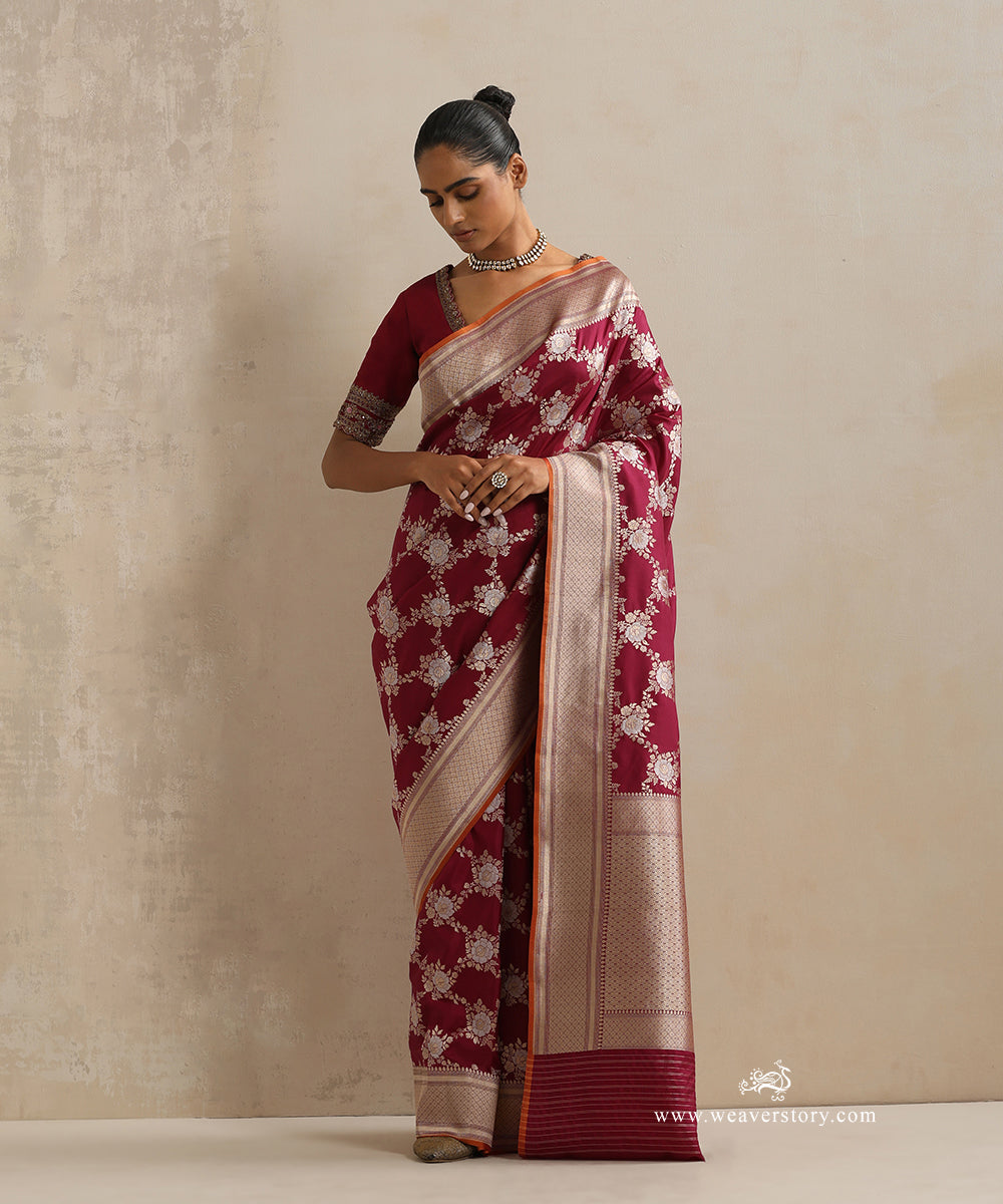 Handloom_Plum_Pure_Katan_Silk_Cutwork_Banarasi_Saree_With_Rose_Jaal_And_Orange_Selvedge_WeaverStory_02