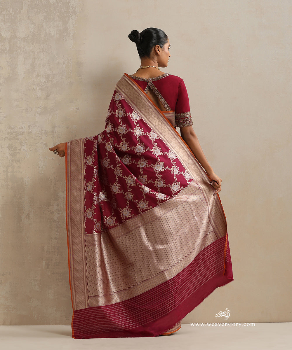 Handloom_Plum_Pure_Katan_Silk_Cutwork_Banarasi_Saree_With_Rose_Jaal_And_Orange_Selvedge_WeaverStory_03