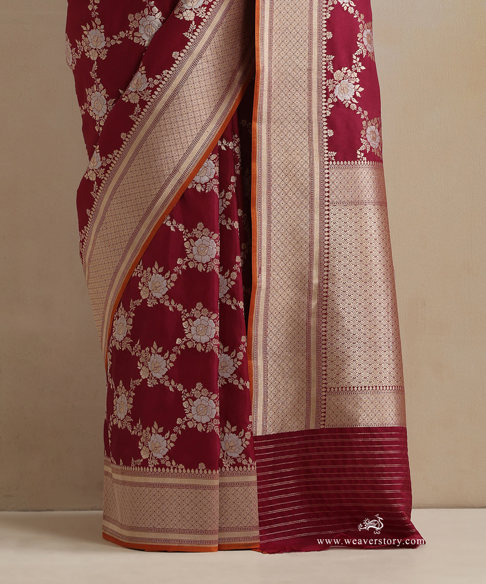 Handloom_Plum_Pure_Katan_Silk_Cutwork_Banarasi_Saree_With_Rose_Jaal_And_Orange_Selvedge_WeaverStory_04