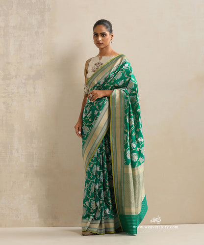 Green_Handloom_Pure_Katan_Silk_Cutwork_Banarasi_Saree_With_Gold_And_Silver_Zari_And_Lemon_Selvedge_WeaverStory_02