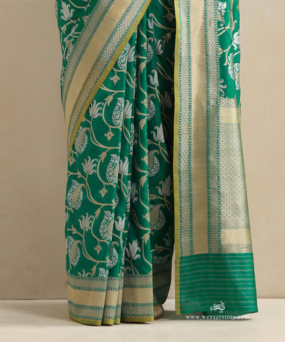 Green_Handloom_Pure_Katan_Silk_Cutwork_Banarasi_Saree_With_Gold_And_Silver_Zari_And_Lemon_Selvedge_WeaverStory_04