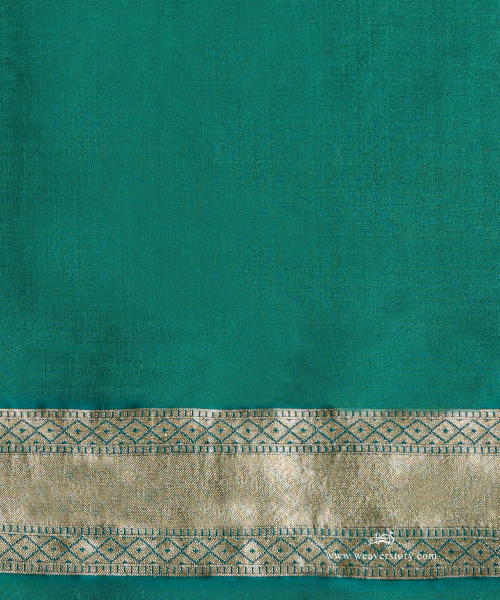 Green_Handloom_Pure_Katan_Silk_Cutwork_Banarasi_Saree_With_Gold_And_Silver_Zari_And_Lemon_Selvedge_WeaverStory_05