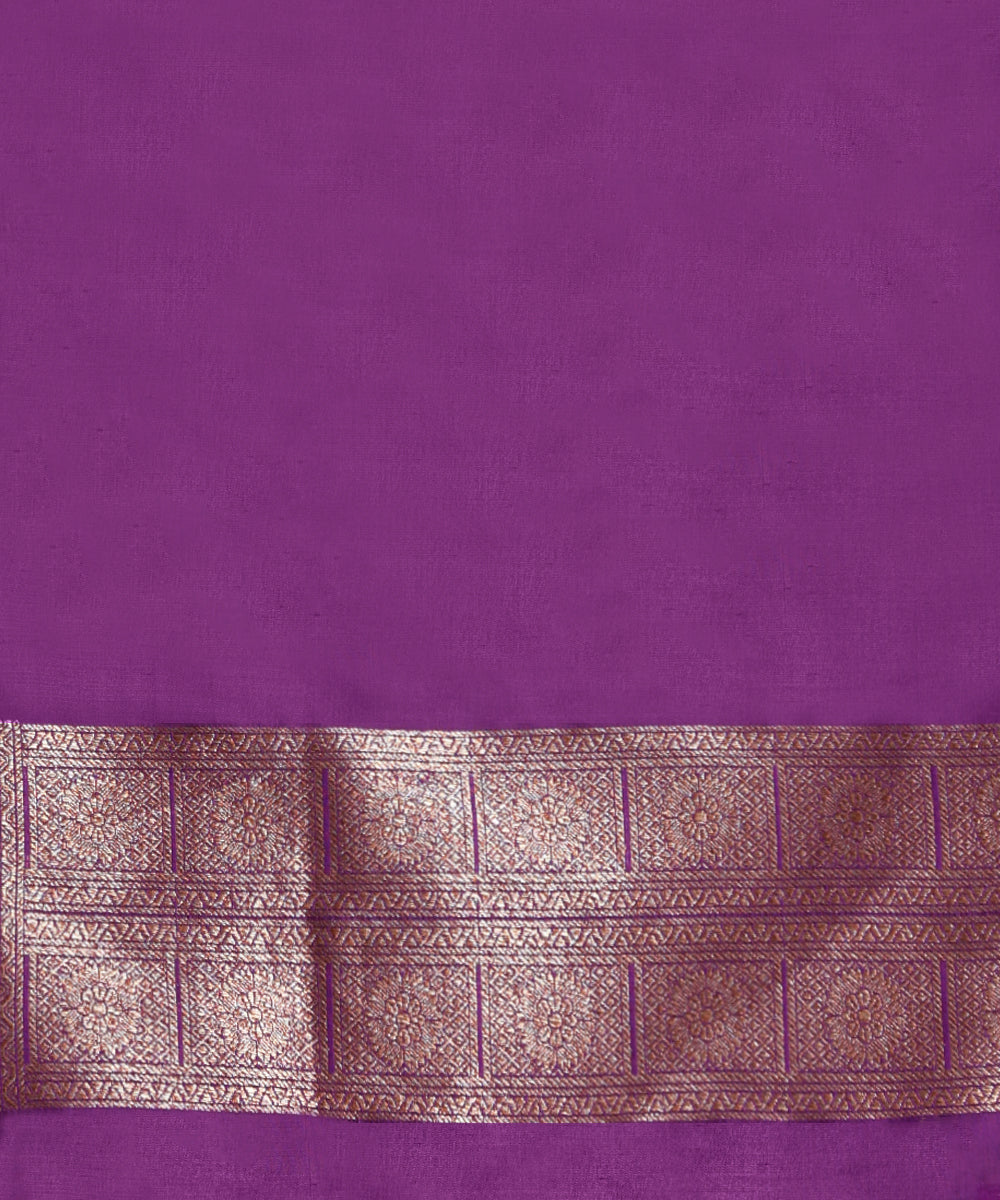 Handloom_Purple_Pure_Katan_Silk_Kimkhab_Banarasi_Saree_With_Geometrical_Pattern_Antique_Zari_WeaverStory_05