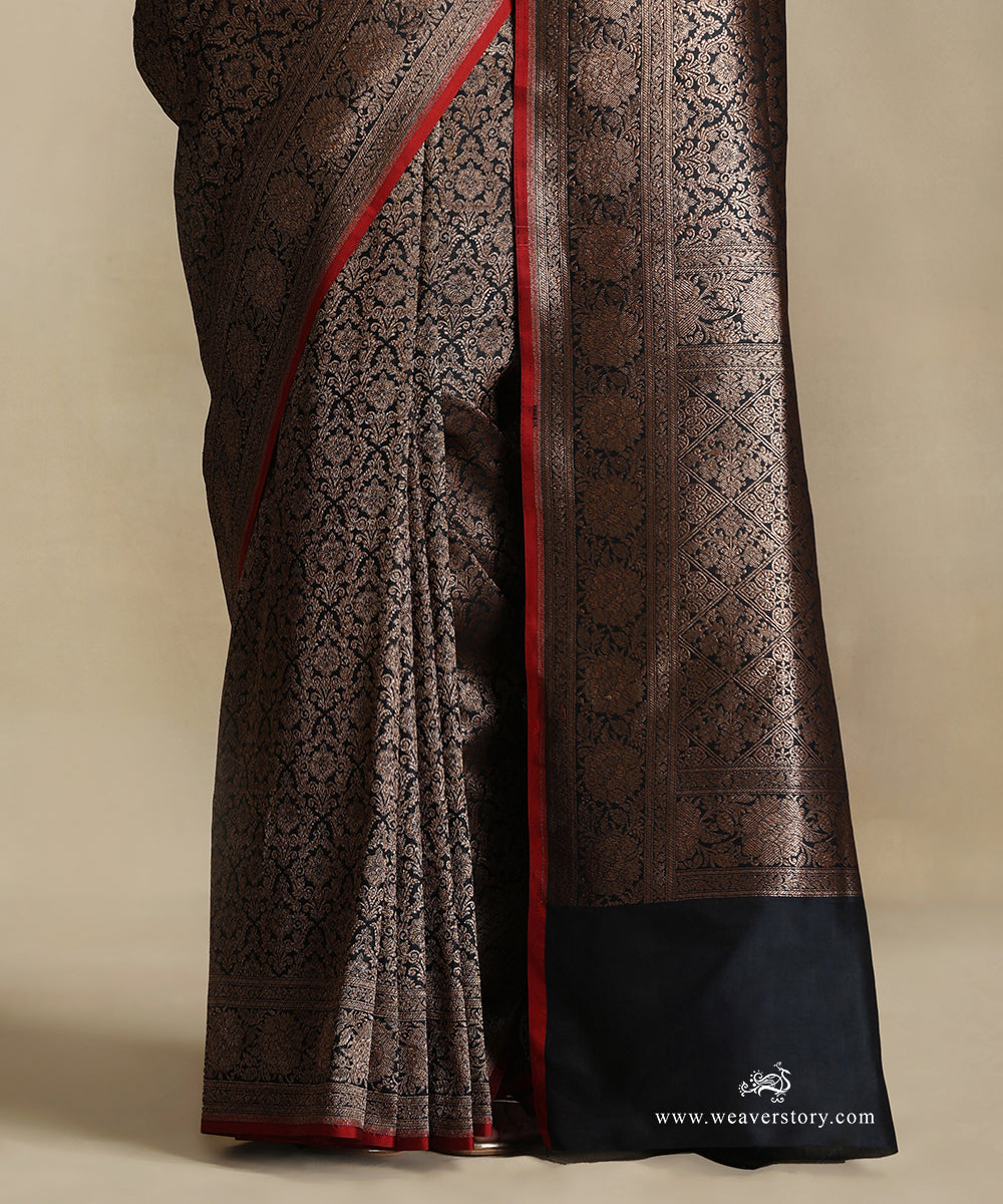 Handloom_Black_Pure_Katan_Silk_Kimkhab_Banarasi_Saree_With_Antique_Zari_WeaverStory_04