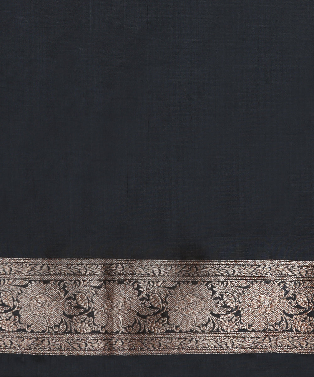 Handloom_Black_Pure_Katan_Silk_Kimkhab_Banarasi_Saree_With_Antique_Zari_WeaverStory_05