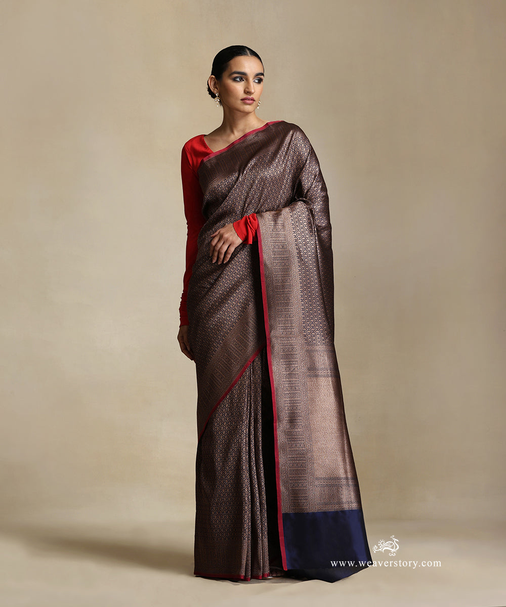 Handloom_Pure_Katan_Silk_Navy_Blue_Kimkhab_Banarasi_Saree_With_Small_Flowers_Antique_Zari_WeaverStory_02