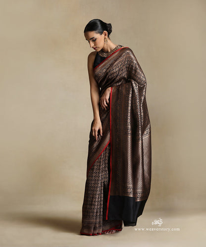 Handloom_Black_Pure_Katan_Silk_Kimkhab_Banarasi_Saree_With_Antique_Zari_WeaverStory_02