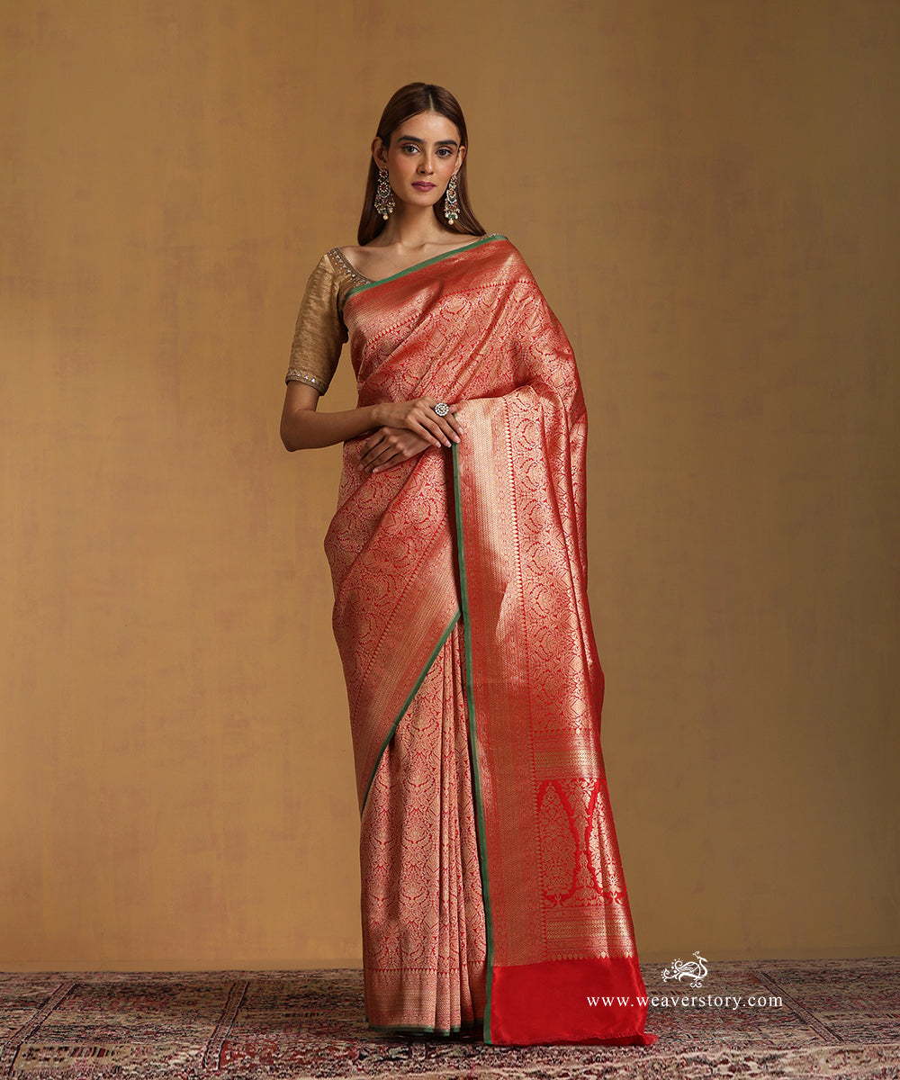 Handloom_Red_Pure_Katan_Silk_Gold_Zari_Floral_Kimkhab_Banarasi_Saree_With_Green_Selvedge_WeaverStory_01