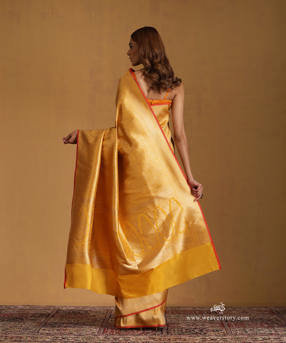 Handloom_Mustard_Pure_Katan_Silk_Gold_Zari_Floral_Kimkhab_Banarasi_Saree_With_Red_Selvedge_WeaverStory_03