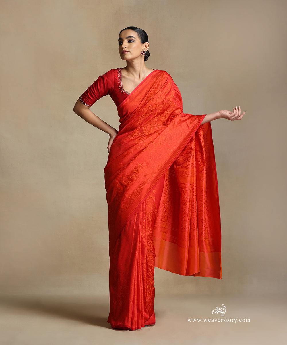 Orange_Handloom_Pure_Katan_Silk_Tanchoi_Banarasi_Saree_With_Red_Flowers_Motifs_And_Pink_Selvedge_WeaverStory_02