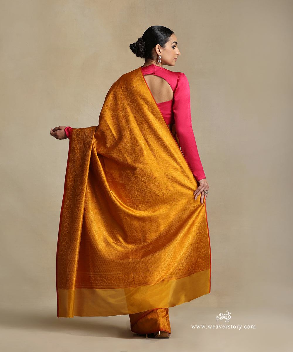 Handloom_Mustard_Pure_Katan_Silk_Tanchoi_Banarasi_Saree_With_Ambi_Border_And_Red_Selvedge_WeaverStory_03