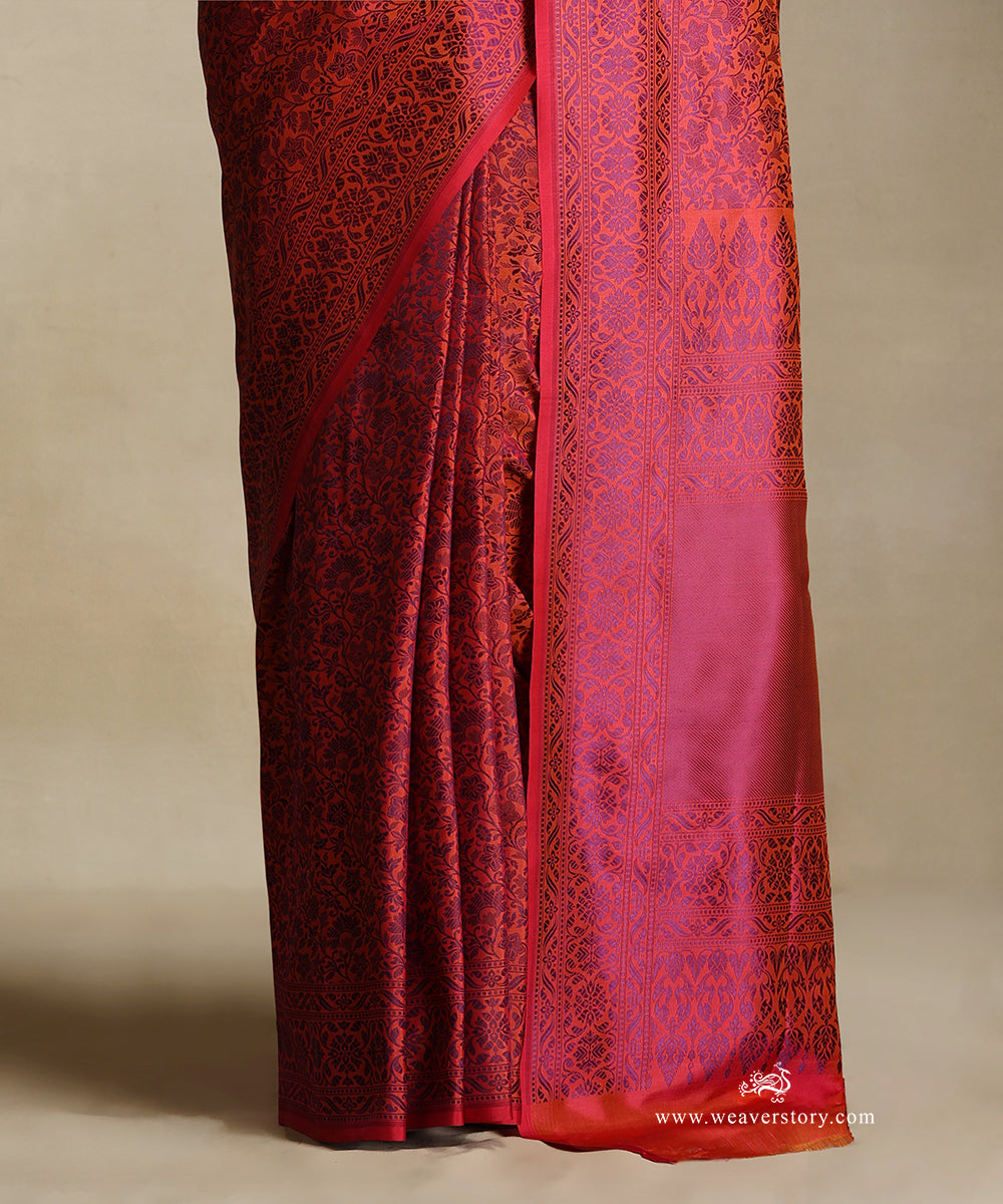 Orange_Handloom_Pure_Katan_Silk_Tanchoi_Banarasi_Saree_With_Purple_Flower_Jaal_And_Pink_Selvedge_WeaverStory_04