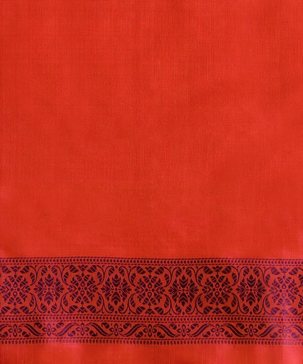 Orange_Handloom_Pure_Katan_Silk_Tanchoi_Banarasi_Saree_With_Purple_Flower_Jaal_And_Pink_Selvedge_WeaverStory_05