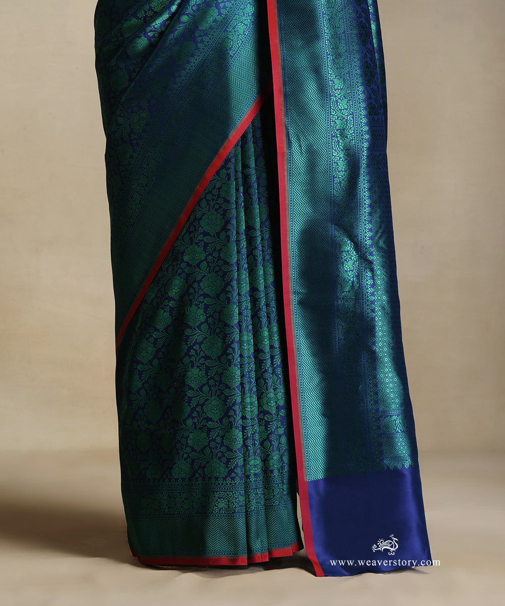 Handloom_Blue_Pure_Katan_Silk_Tanchoi_Banarasi_Saree_With_Green_Flower_Jaal_And_Zigzag_Border_WeaverStory_04