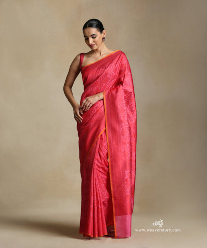 Baby_Pink_Handloom_Pure_Katan_Silk_Tanchoi_Banarasi_Saree_With_Red_Rangoli_Jaal_And_Orange_Selvedge_WeaverStory_02