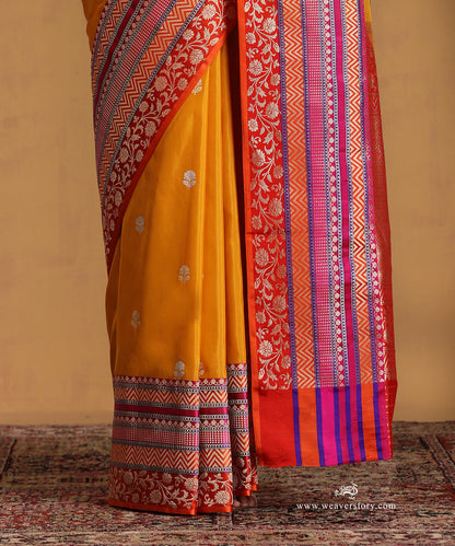 Mustard_Handloom_Pure_Katan_Silk_Banarasi_Saree_With_Temple_Flowers_Boota_And_Multi_Colours_Satin_Border_WeaverStory_04