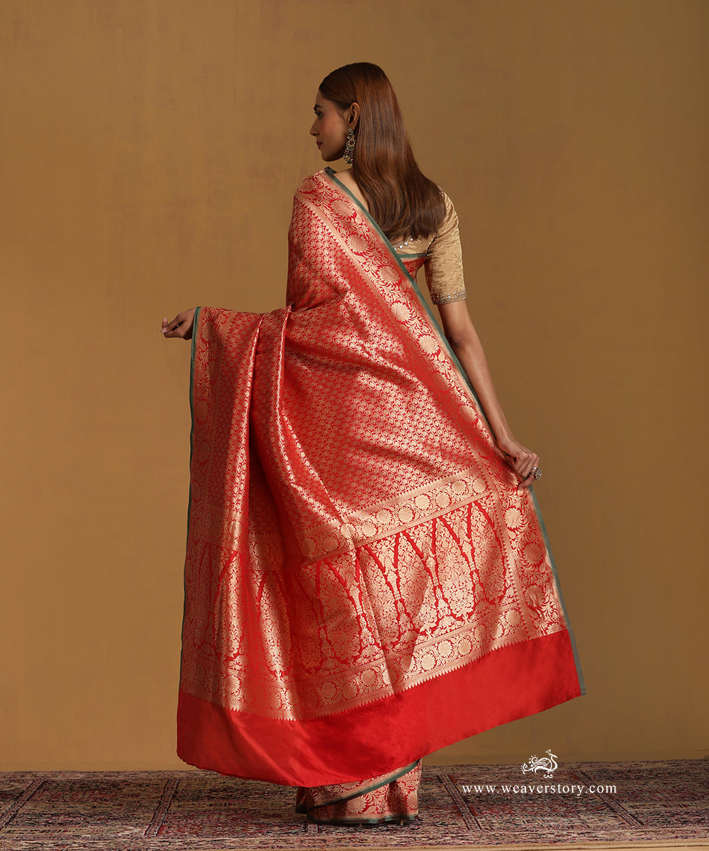 Red_Handloom_Pure_Katan_Silk_Kimkhab_Small_Leaves_Motifs_Saree_With_Green_Selvedge_And_Sunflower_Border_WeaverStory_03