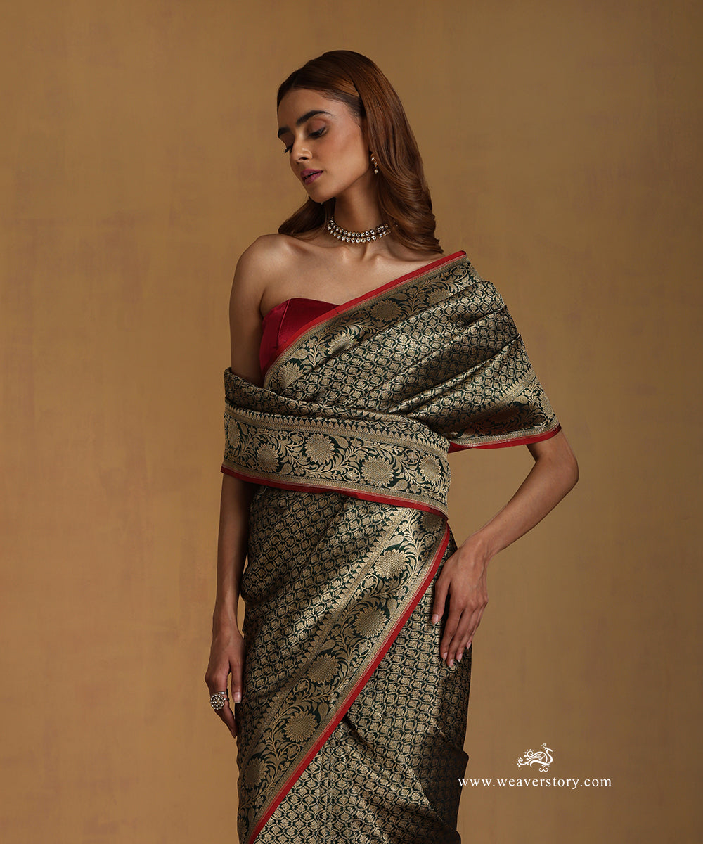 Dark_Green_Handloom_Pure_Katan_Silk_Kimkhab_Banarasi_Saree_With_Small_Leaves_Motifs_And_Red_Selvedge_And_Sunflower_Border_WeaverStory_02