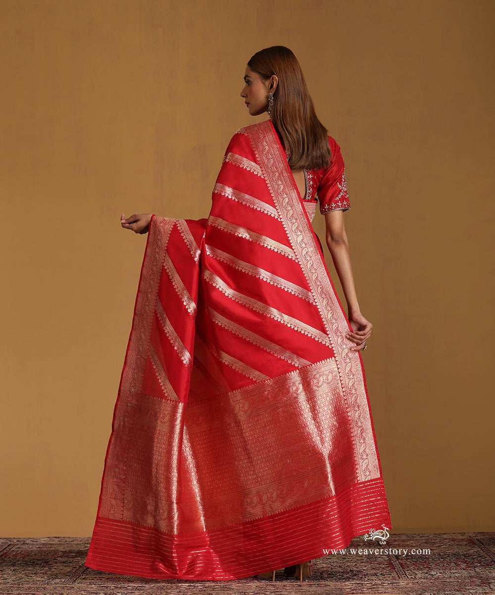 Handloom_Red_Pure_Katan_Silk_Banarasi_Saree_With_Intricate_Border_And_Aada_Jaal_WeaverStory_03