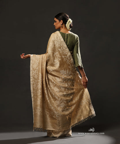 Beige_Handloom_Pure_Tussar_Silk_Jamdani_Saree_With_Floral_Vine_Jaal_WeaverStory_03