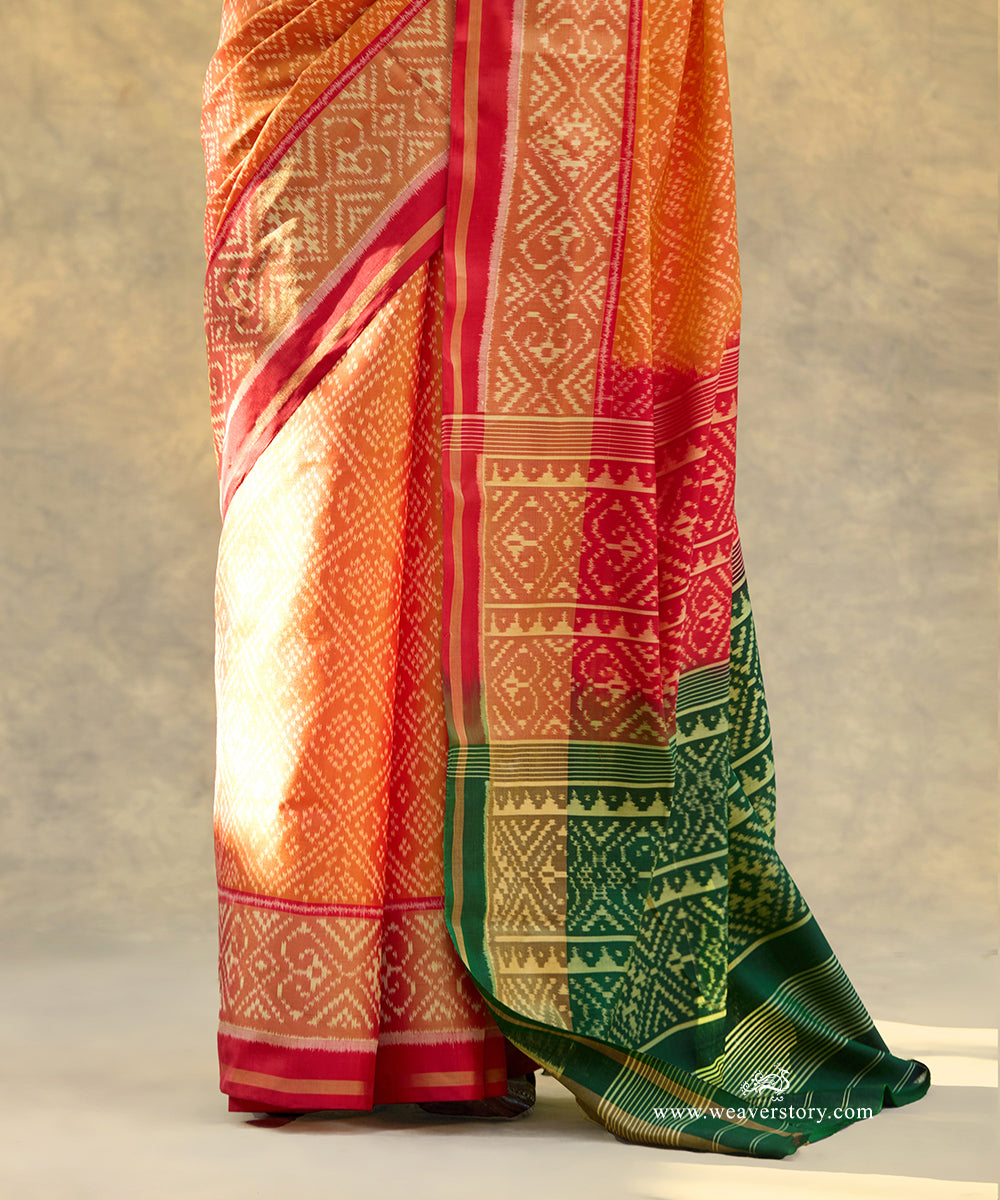 Red_And_Orange_Handloom_Pure_Mulberry_Silk_Ikat_Patola_Saree_With_Green_Pallu_WeaverStory_04