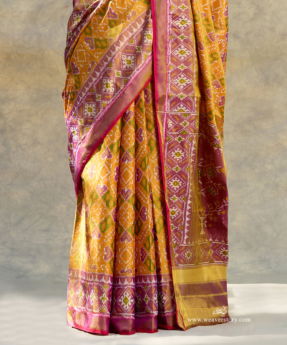 Mustard_And_Purple_Handloom_Pure_Mulberry_Tissue_Silk_Ikat_Patola_Saree_With_Pink_Selvedge_WeaverStory_04