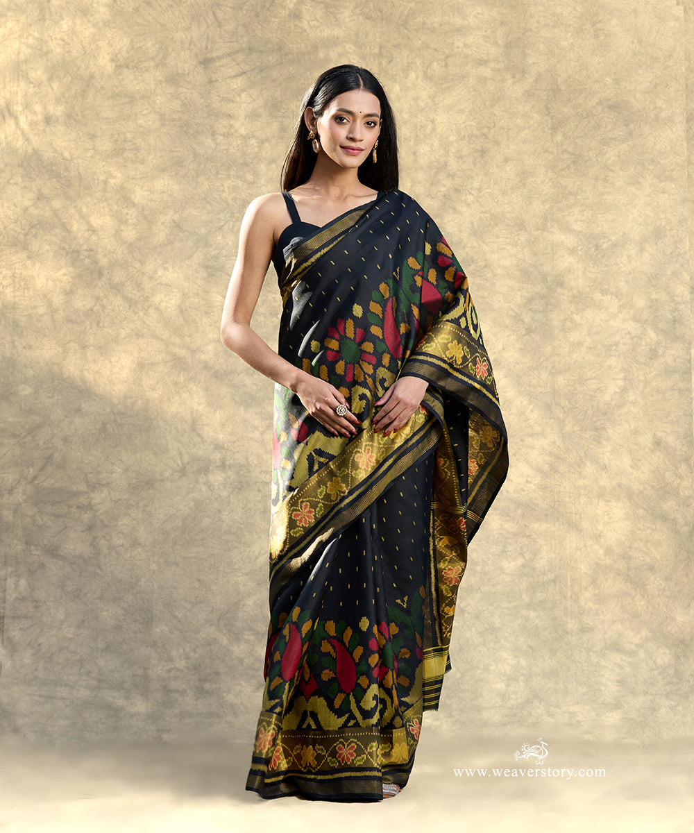 Black_Handloom_Pure_Pure_Mulberry_Silk_Ikat_Patola_Saree_With_Tissue_Border_And_Ambi_Motifs_WeaverStory_01